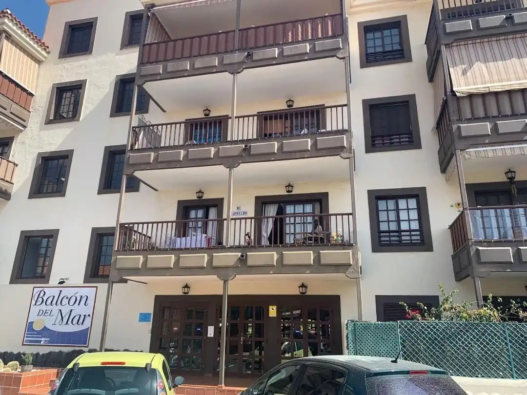 Vista exterior de Apartament de lloguer en Arona amb Terrassa i Piscina comunitària