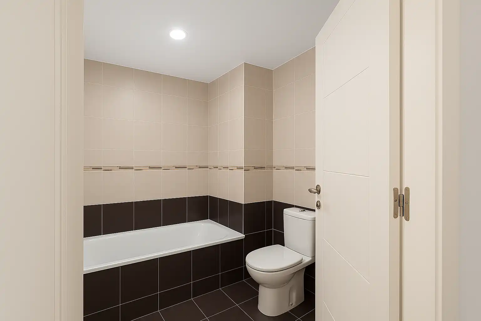 Baño de Casa adosada en venta en Málaga con Jardín privado, Terraza y Balcón