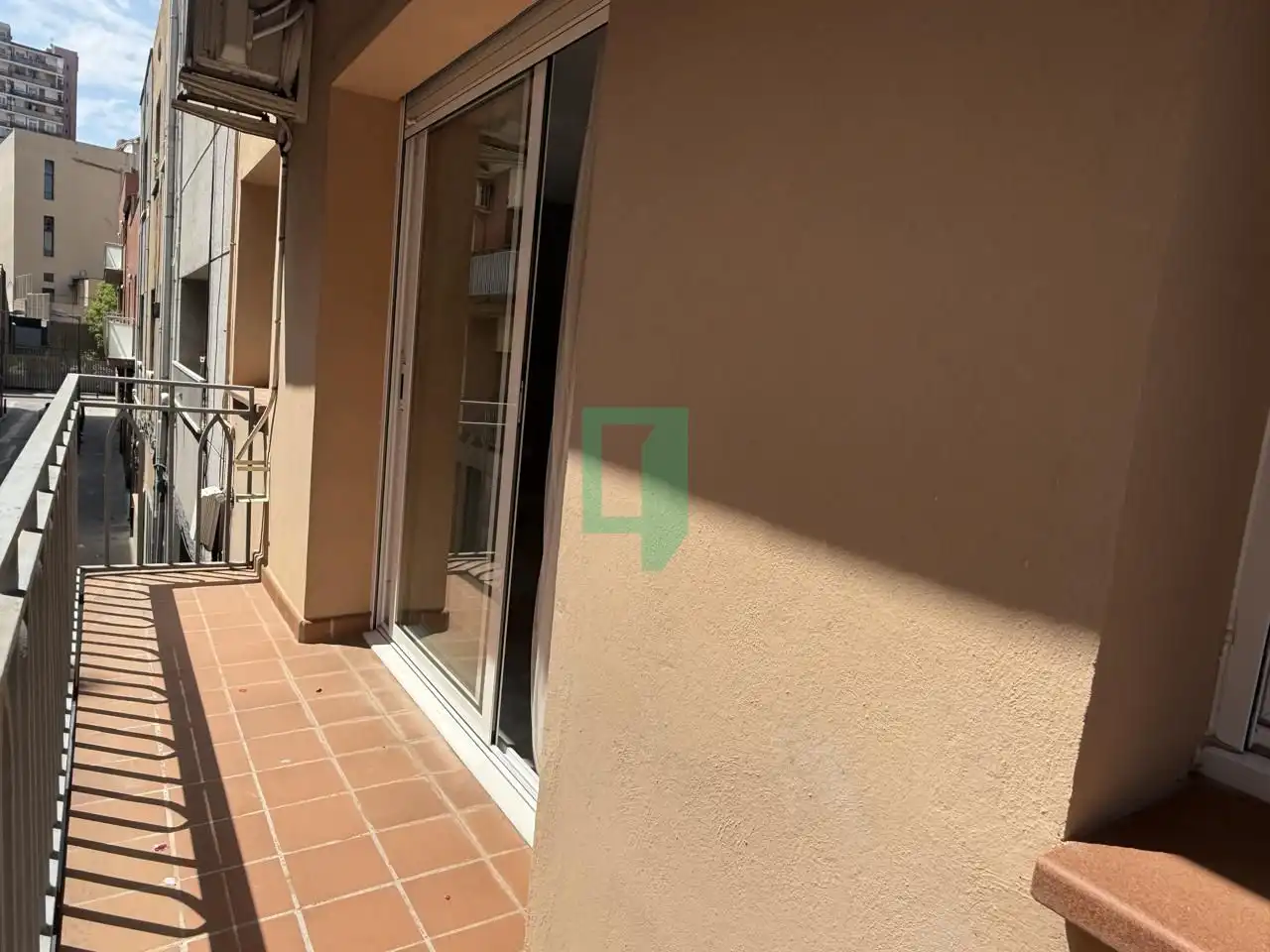 Terrasse von Wohnung zum Verkauf in Badalona mit Klimaanlage und Terrasse