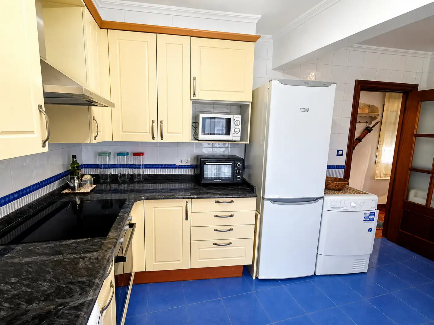 Cocina de Piso en venta en Laredo con Calefacción