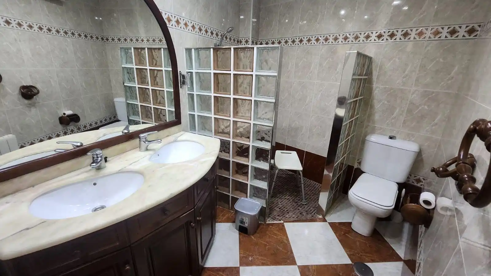Bathroom of Flat for sale in Aspe  with Air Conditioner, Heating and Storage room