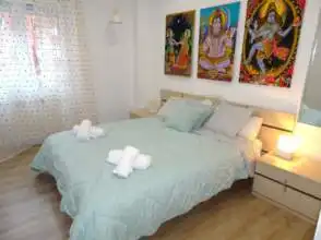 Habitación de Piso de alquiler en Gijón  con Calefacción, Parquet y Amueblado