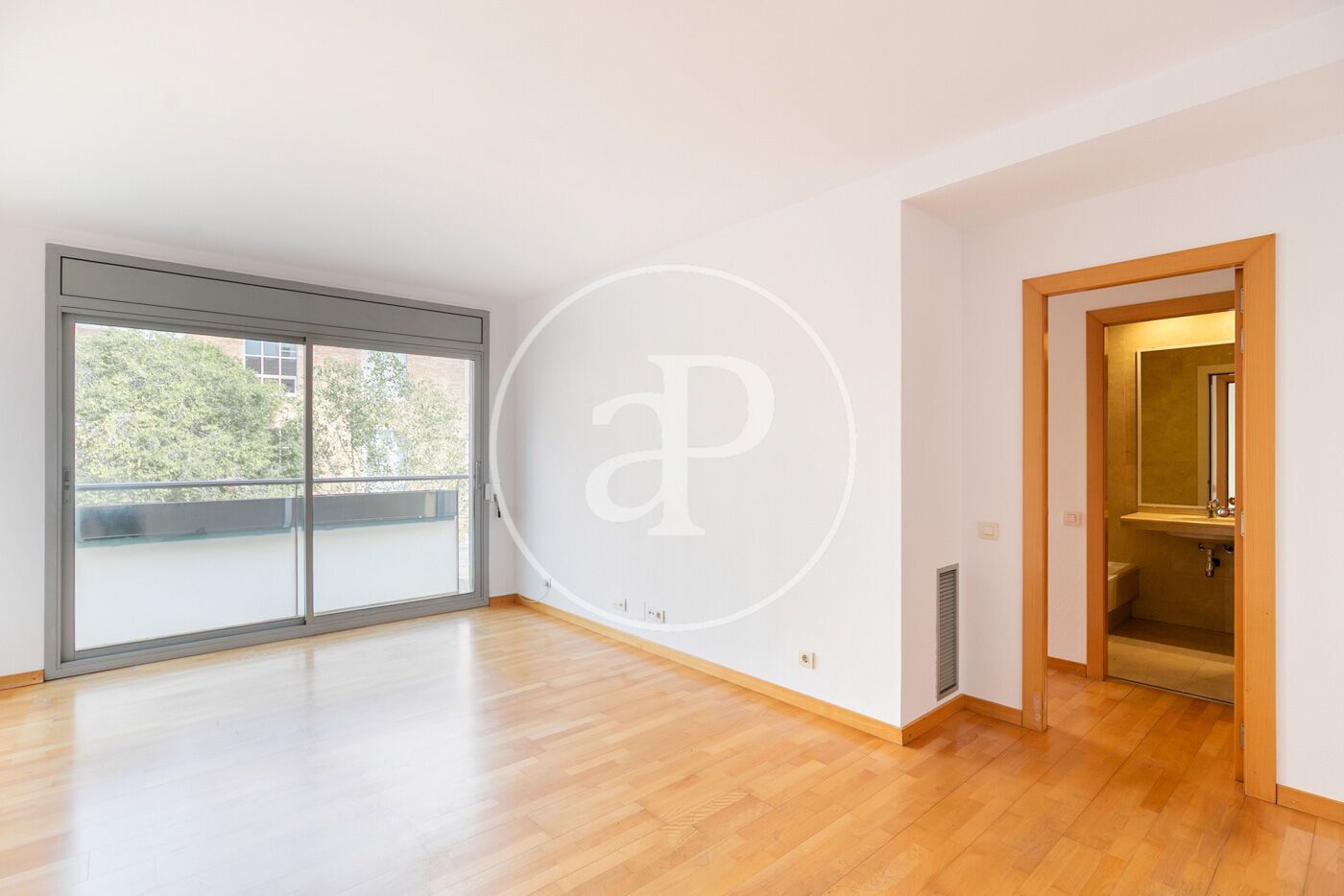 Bedroom of Flat for sale in  Barcelona Capital  with Air Conditioner and Heating