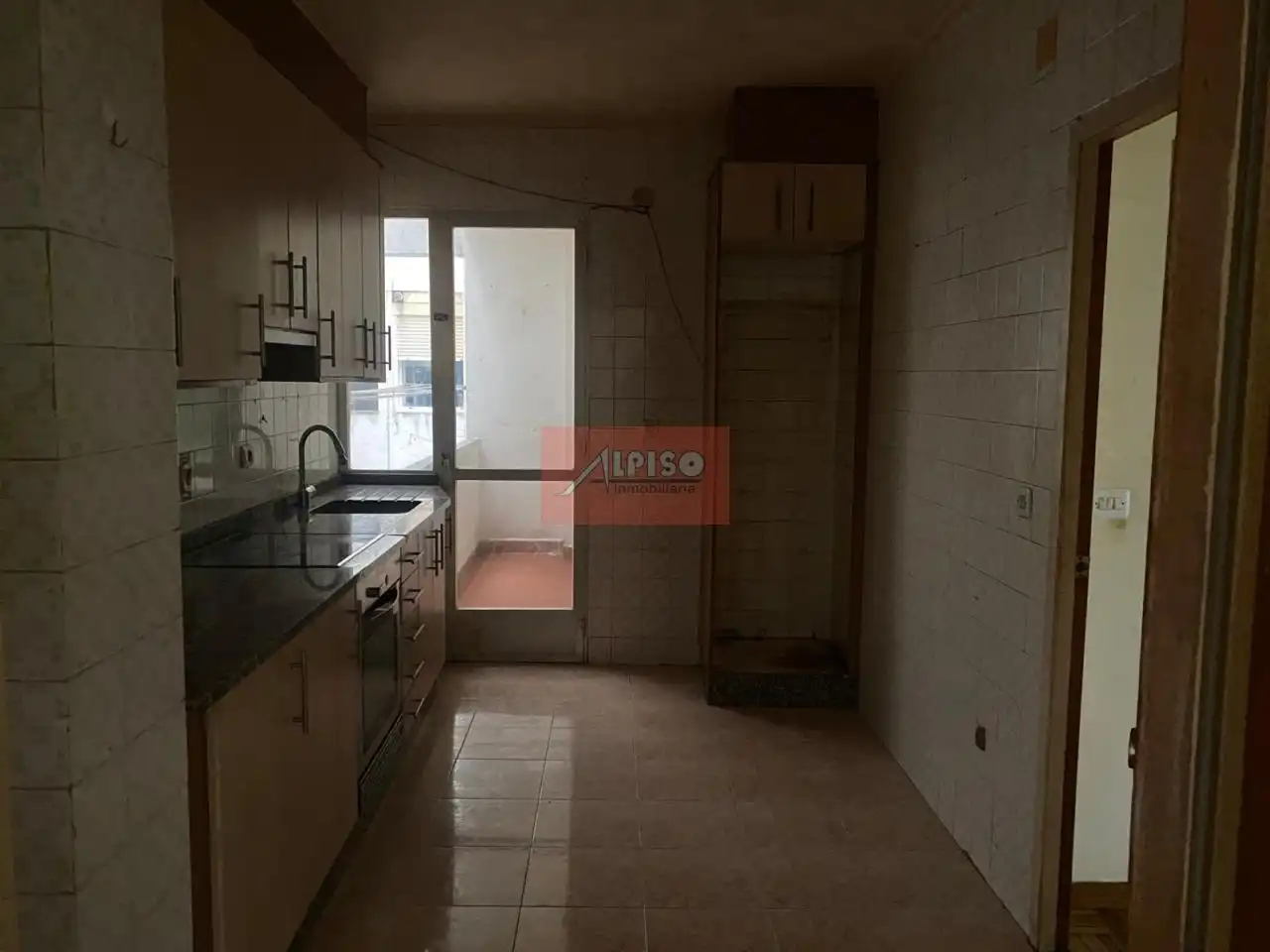 Cuina de Pis en venda en Ribadavia amb Calefacció, Parquet i Traster