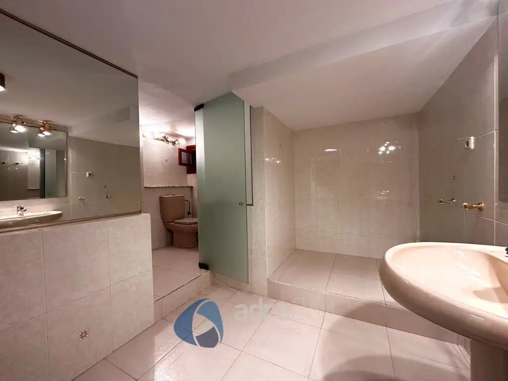 Bathroom of Houses for sale in Lardero  with Air Conditioner, Heating and Private garden
