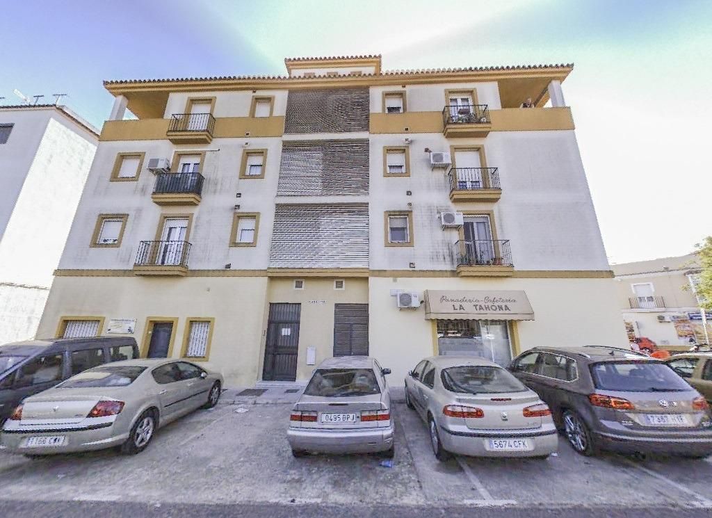 Vista exterior de Pis en venda en Chiclana de la Frontera amb Terrassa