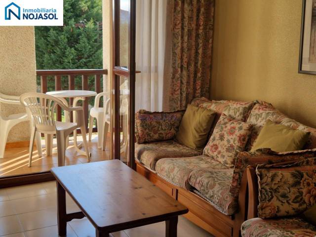 Apartamento en Alquiler en Los Nogales, 14 en Palacio