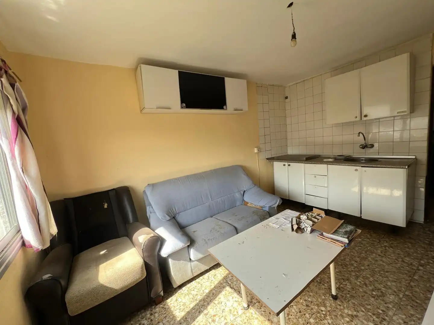 Sala d'estar de Casa o xalet en venda en Cáceres amb Jardí privat i Terrassa