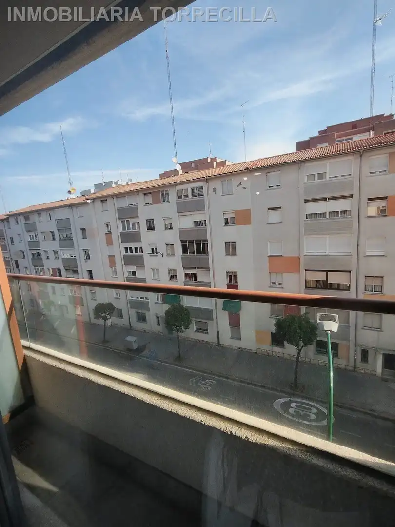 Terraza de Piso de alquiler en Valladolid con Parquet, Terraza y Trastero