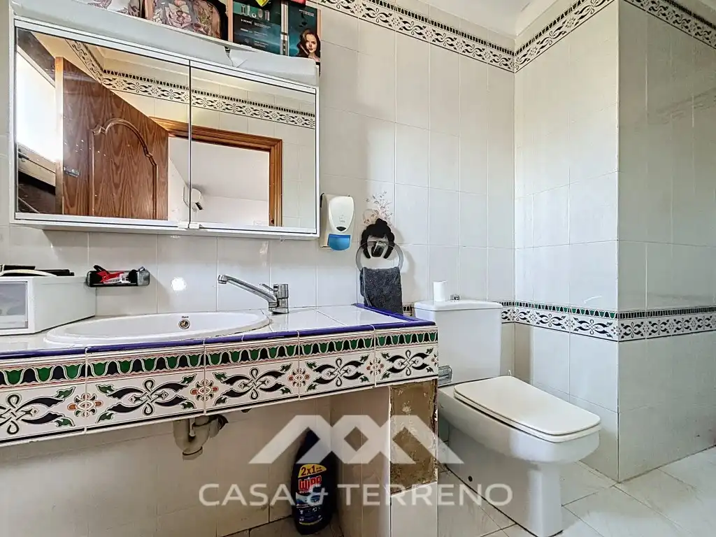 Bany de Casa o xalet en venda en Vélez-Málaga amb Aire condicionat, Jardí privat i Terrassa