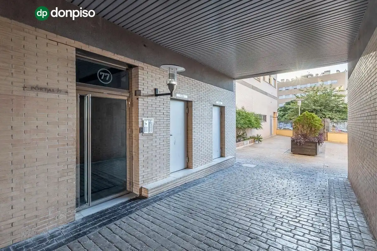 Penthouse with pool for sale in Avenida DE LA ILUSTRACION 77, imagen 24