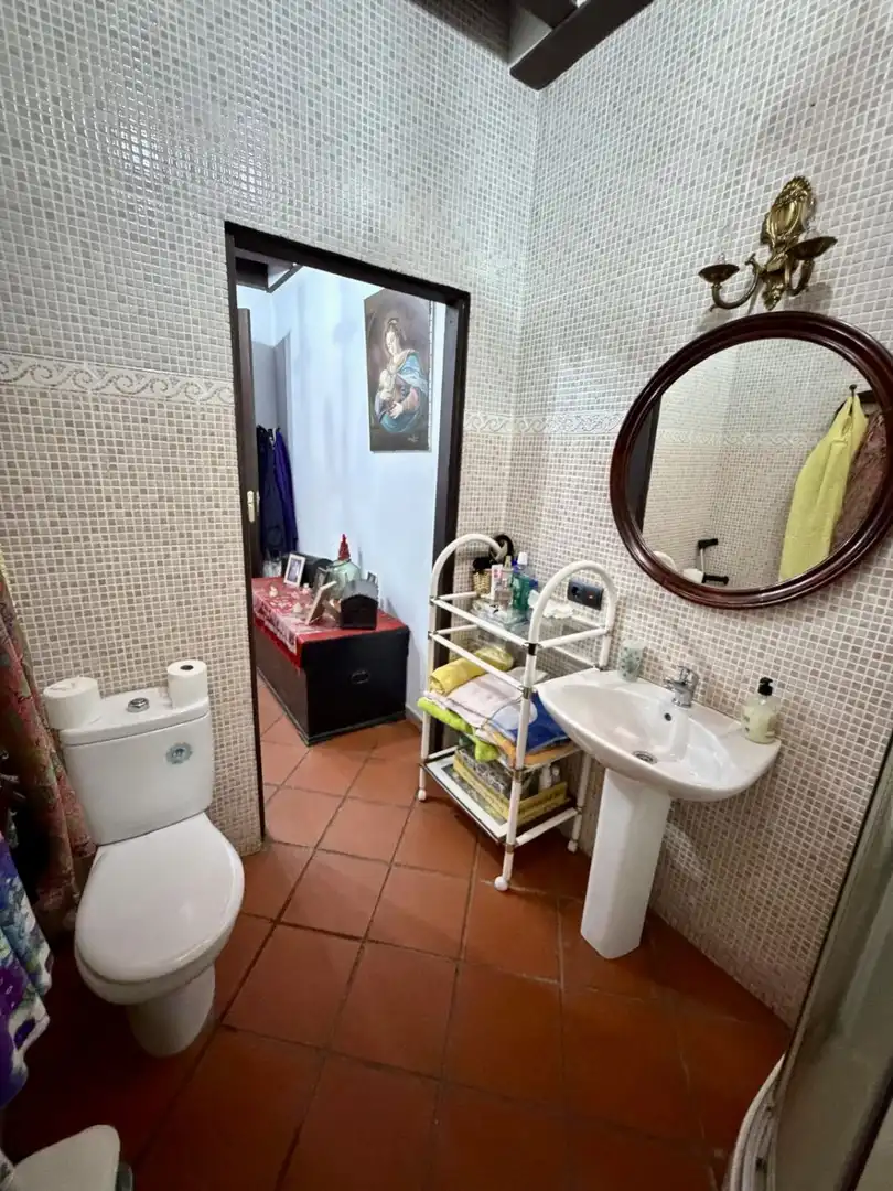 Bany de Casa o xalet en venda en Sanlúcar la Mayor amb Calefacció i Terrassa