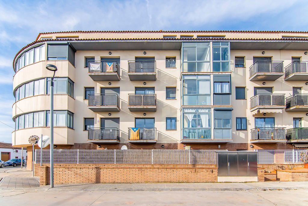 Exterior view of Flat for sale in Bell-lloc d'Urgell