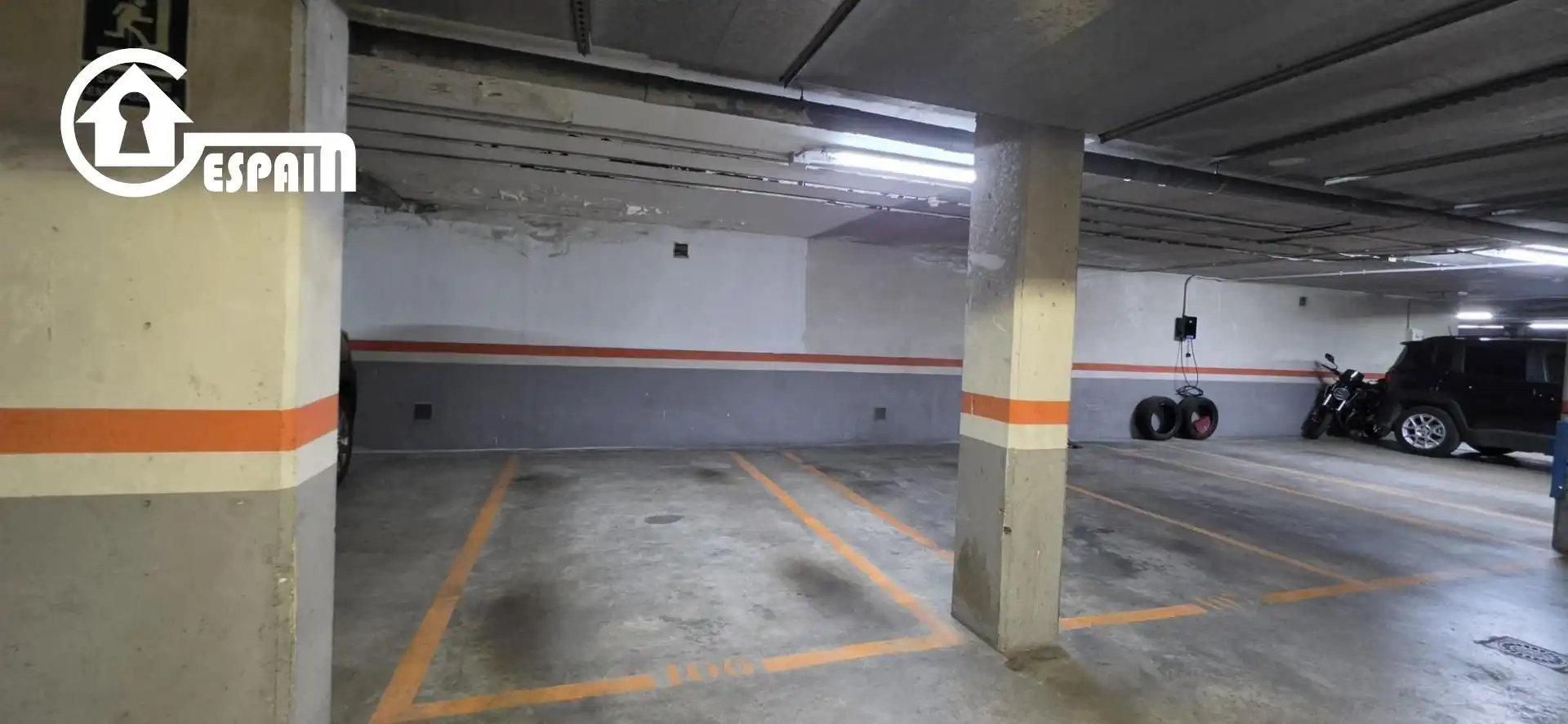 Parkplatz von Wohnung zum Verkauf in Madrid mit Klimaanlage, Heizung und Privatgarten