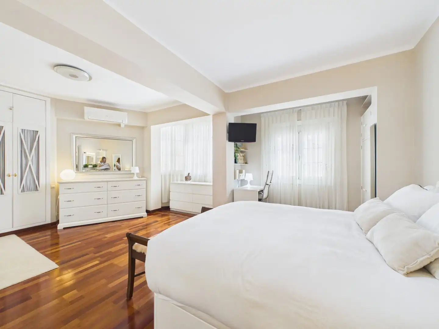 Dormitori de Apartament de lloguer en  Palma de Mallorca amb Aire condicionat, Moblat i Balcó