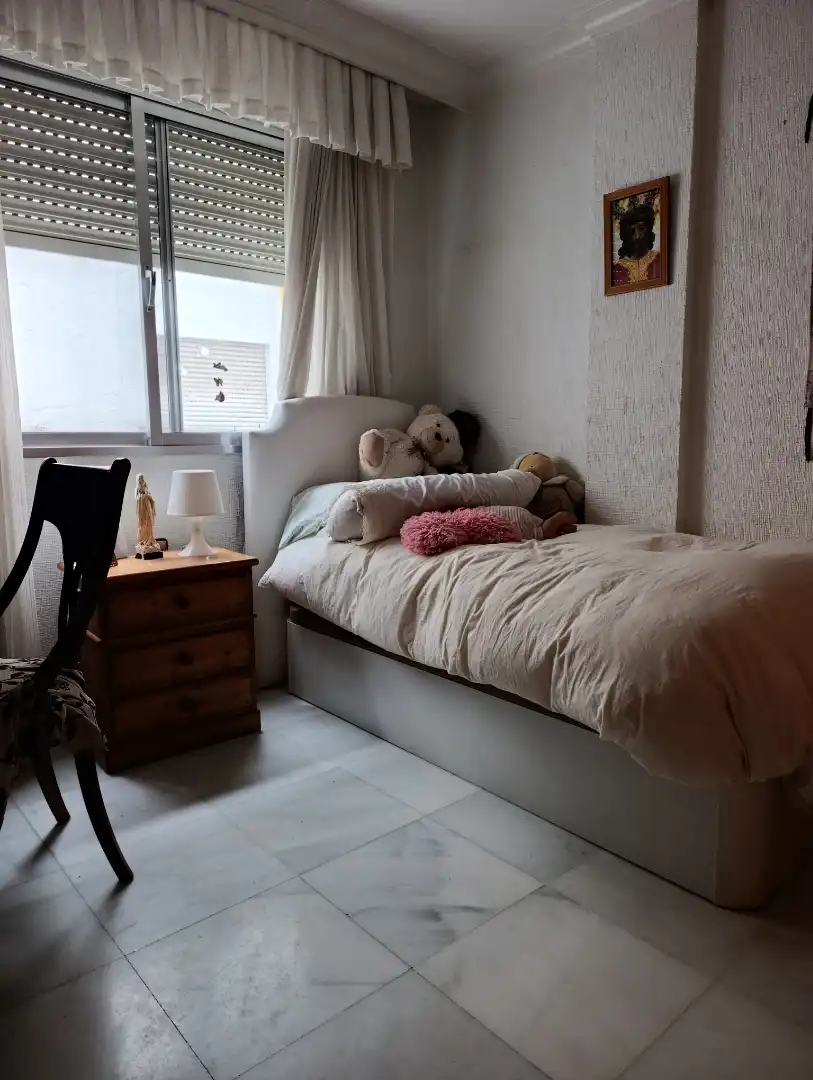 Bedroom of Flat for sale in Sevilla  with Furnished and Balcony