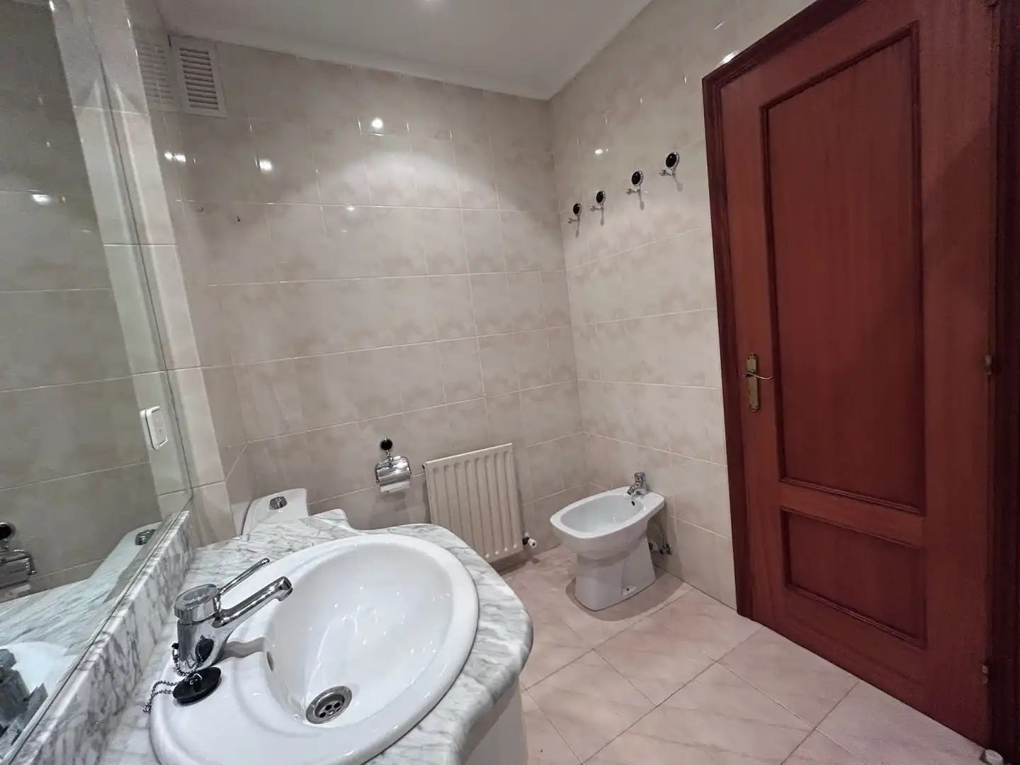 Baño de Casa adosada en venta en Laredo con Calefacción