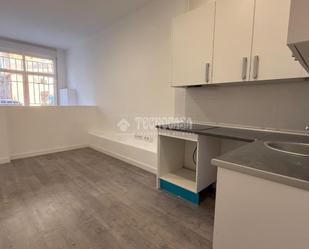 Kitchen of Flat for sale in  Madrid Capital  with Air Conditioner and Heating