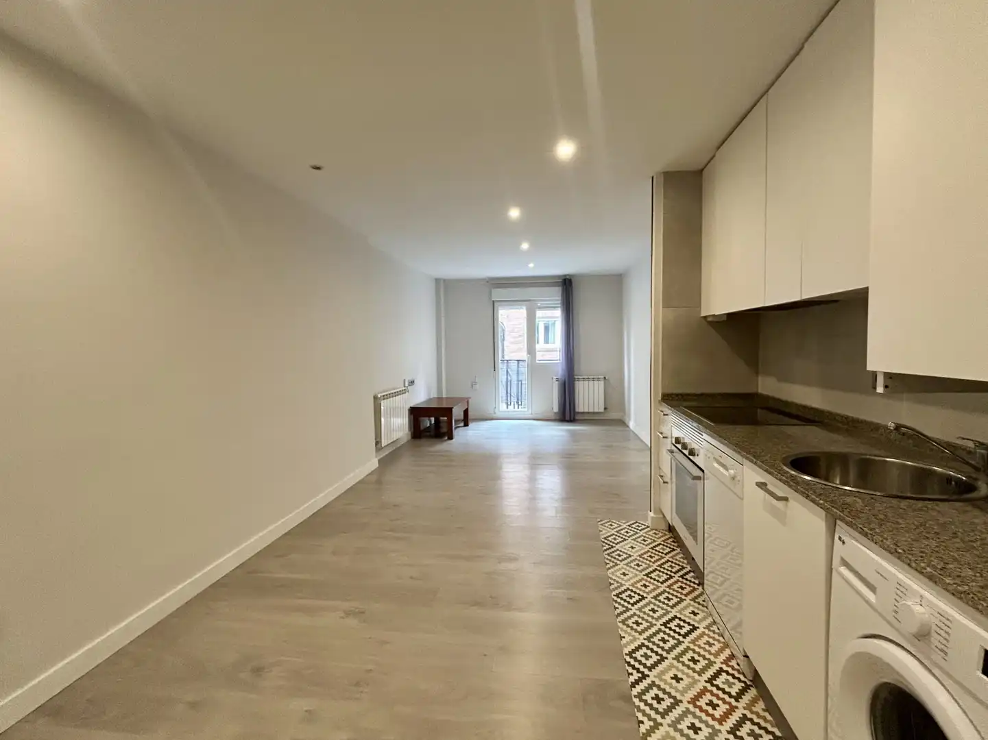 Kitchen of Flat for rent in Gijón   with Heating and Balcony