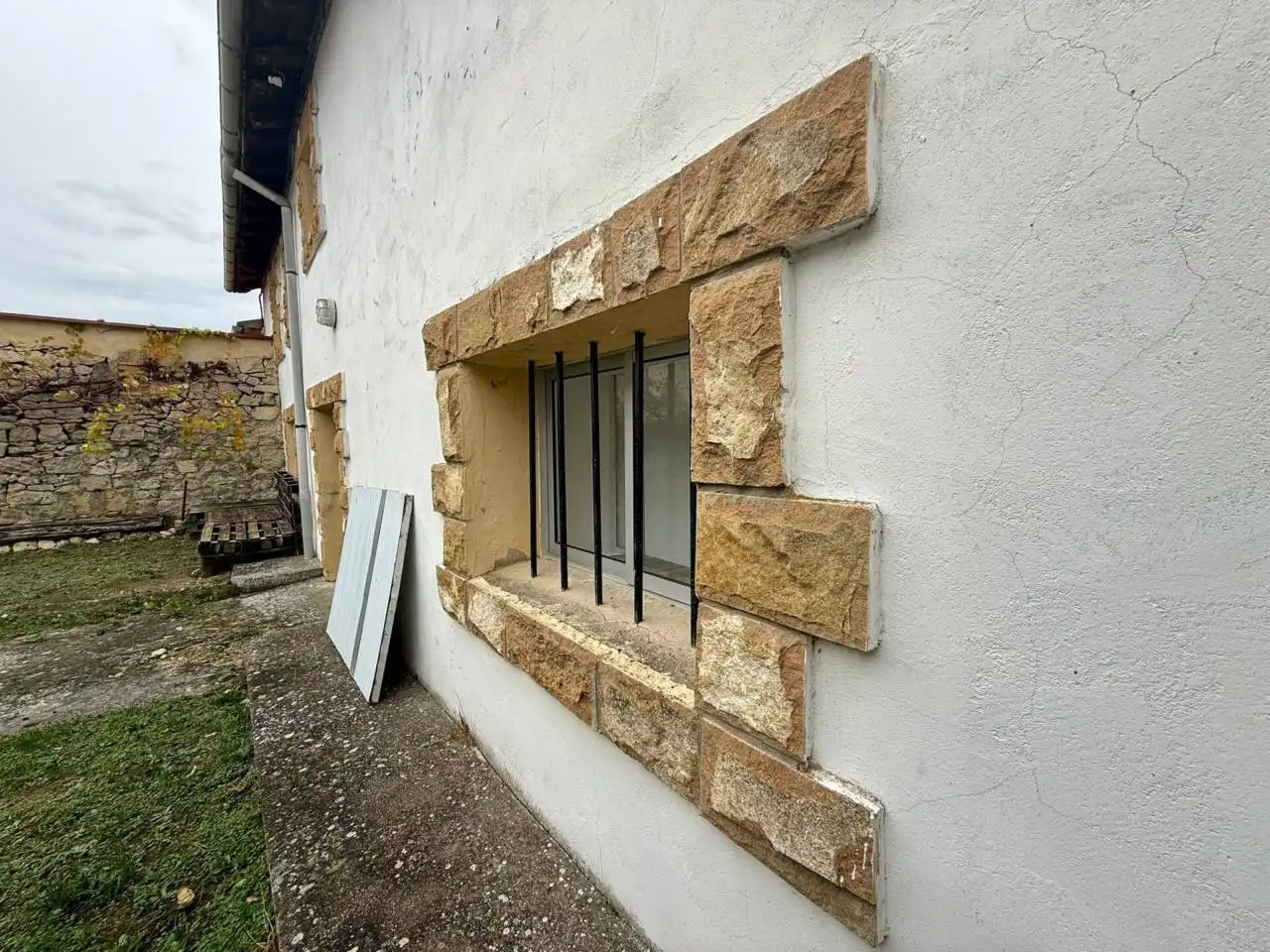 Vista exterior de Casa o chalet en venta en Villarcayo de Merindad de Castilla la Vieja con Calefacción y Jardín privado