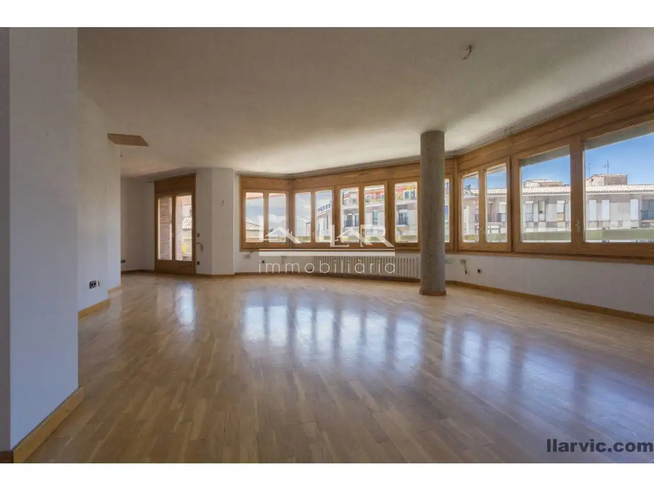Wohnzimmer von Maisonette zur Miete in Vic mit Heizung, Parkett und Terrasse