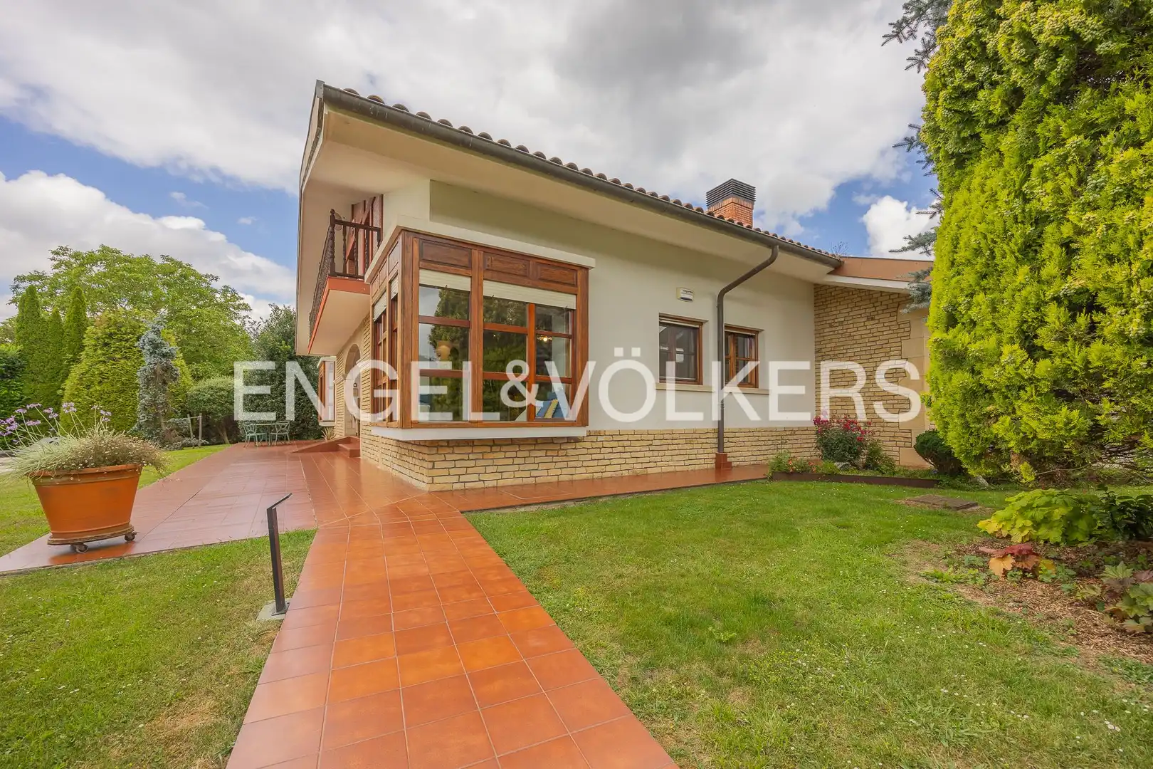 Vista exterior de Casa o chalet en venta en Loiu con Calefacción, Jardín privado y Trastero