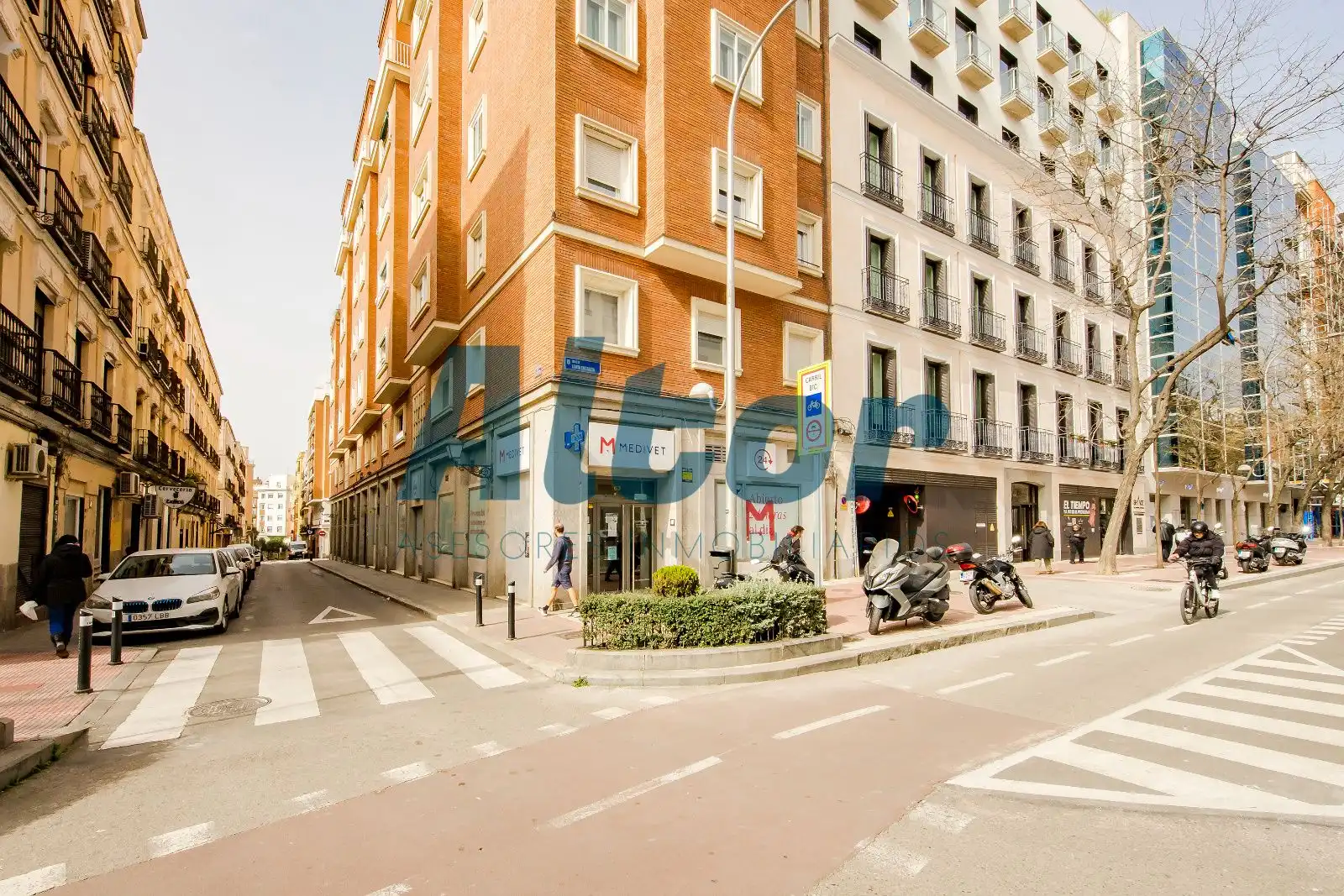 Vista exterior de Local en venta en Madrid