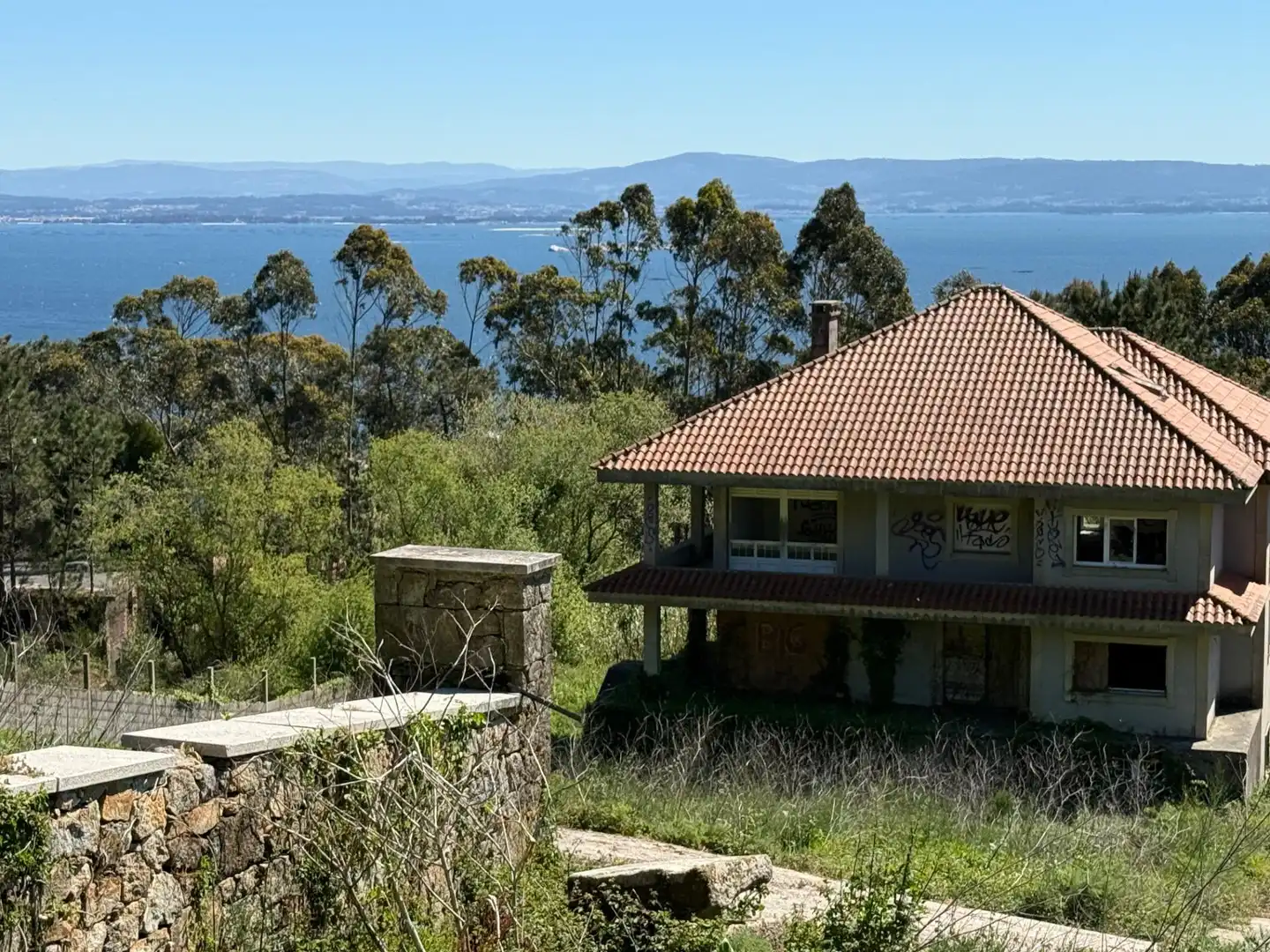 Vista exterior de Casa o xalet en venda en Ribeira amb Terrassa
