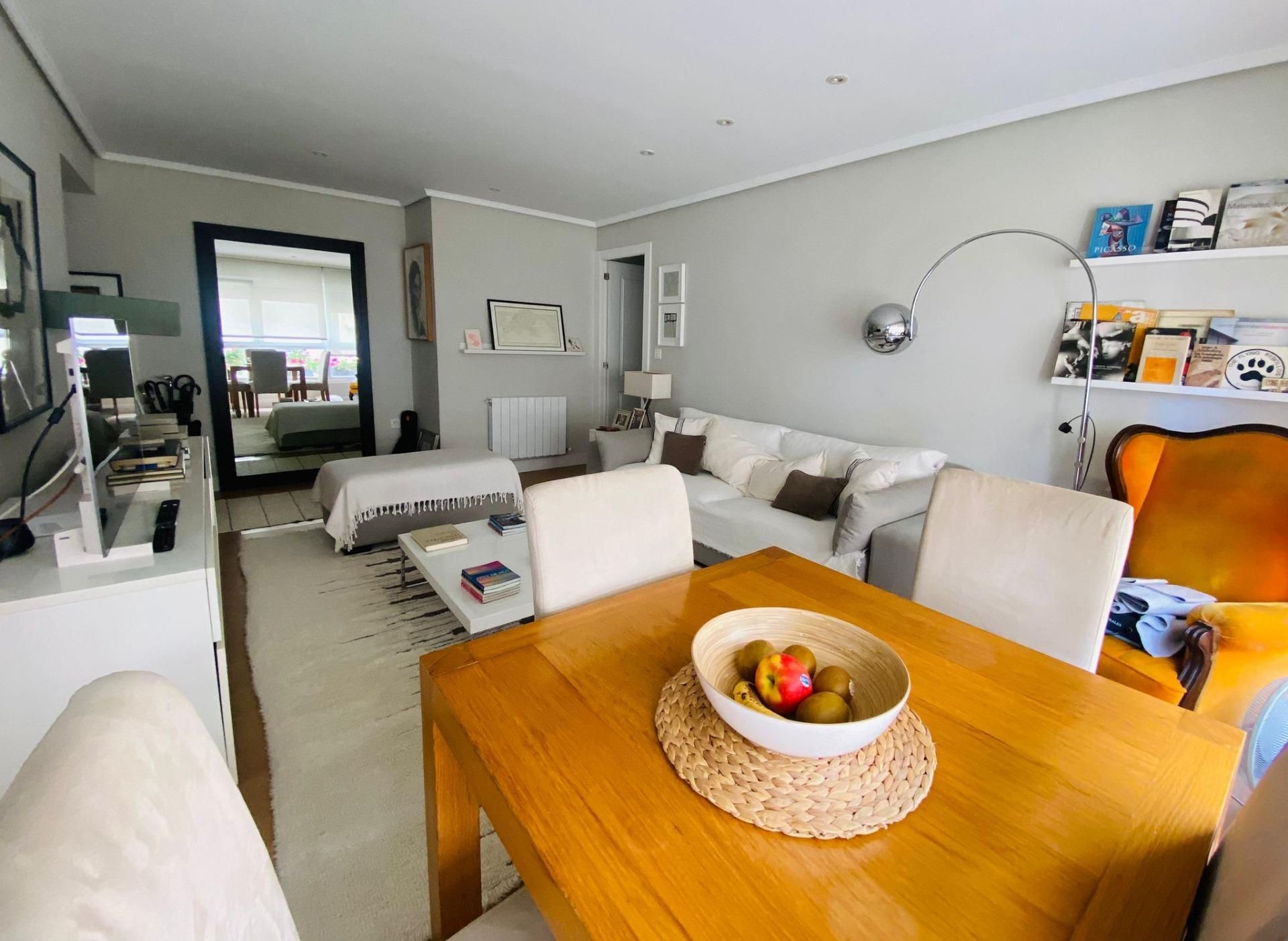 Living room of Flat for sale in Getxo   with Heating and Storage room