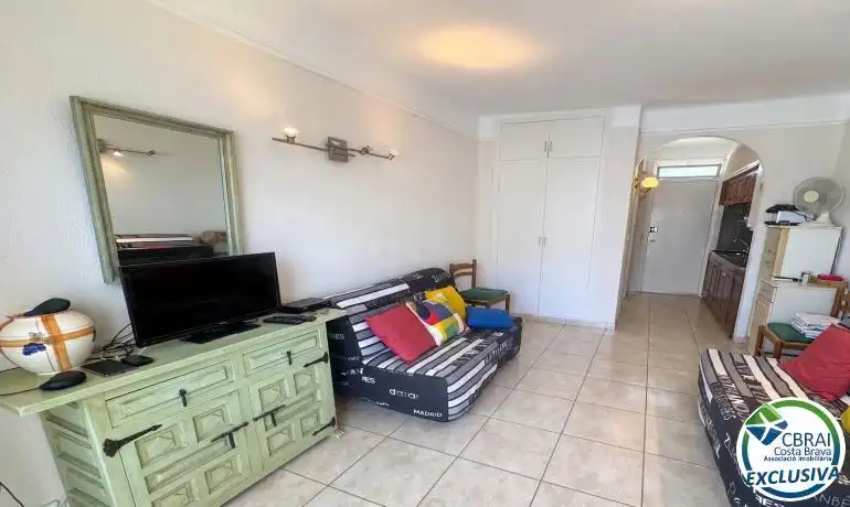 Living room of Flat for sale in Roses  with Terrace, Furnished and TV