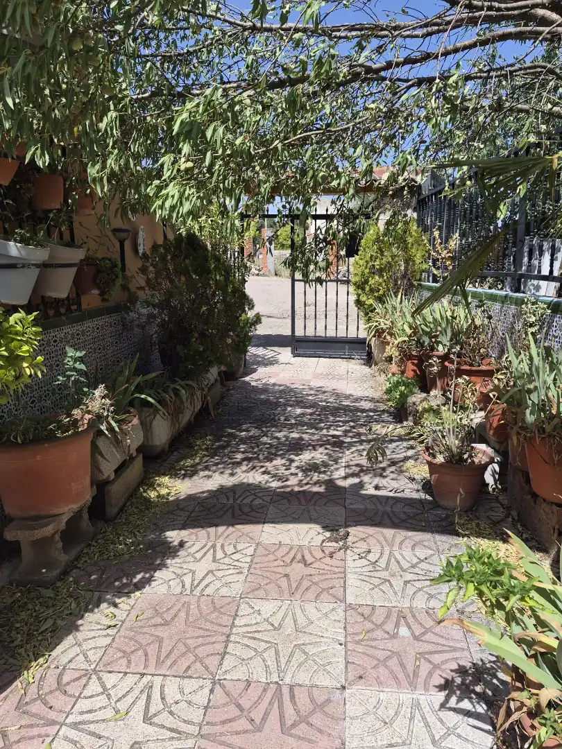 Casa o chalet en venta en Albares con Calefacción, Jardín privado y Piscina