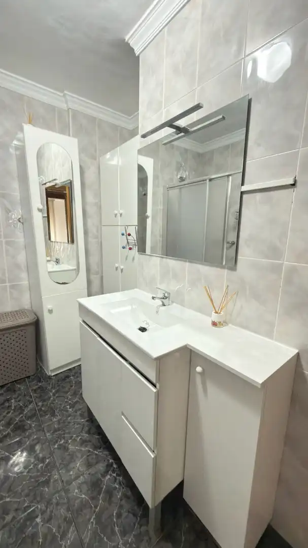 Bathroom of Flat for sale in Vélez-Málaga  with Terrace and Community pool