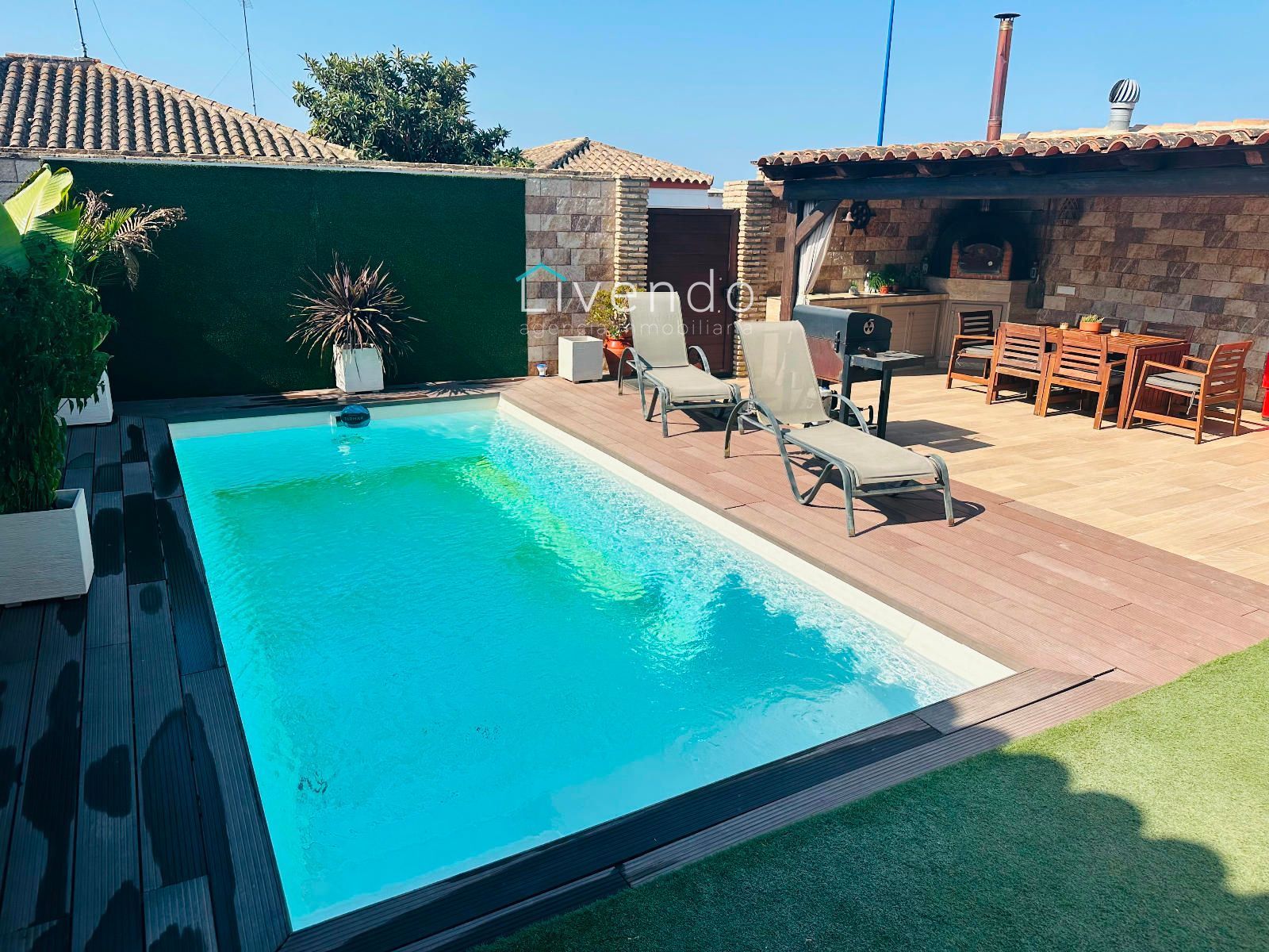 Piscina de Casa o xalet en venda en Chiclana de la Frontera amb Aire condicionat i Piscina