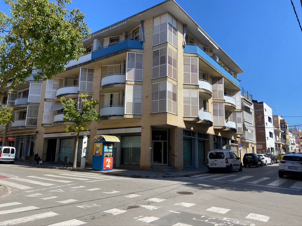Exterior view of Flat for sale in Cubelles  with Oven and Balcony
