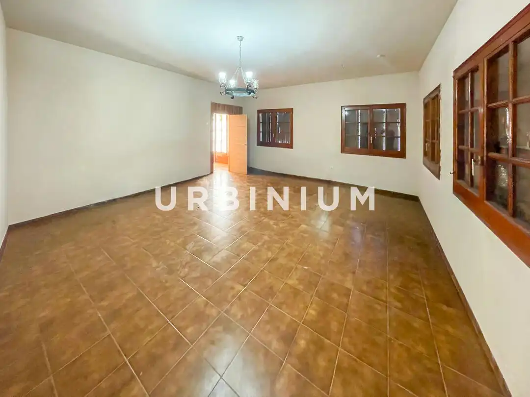 Edificio en venta en Maçanet de Cabrenys