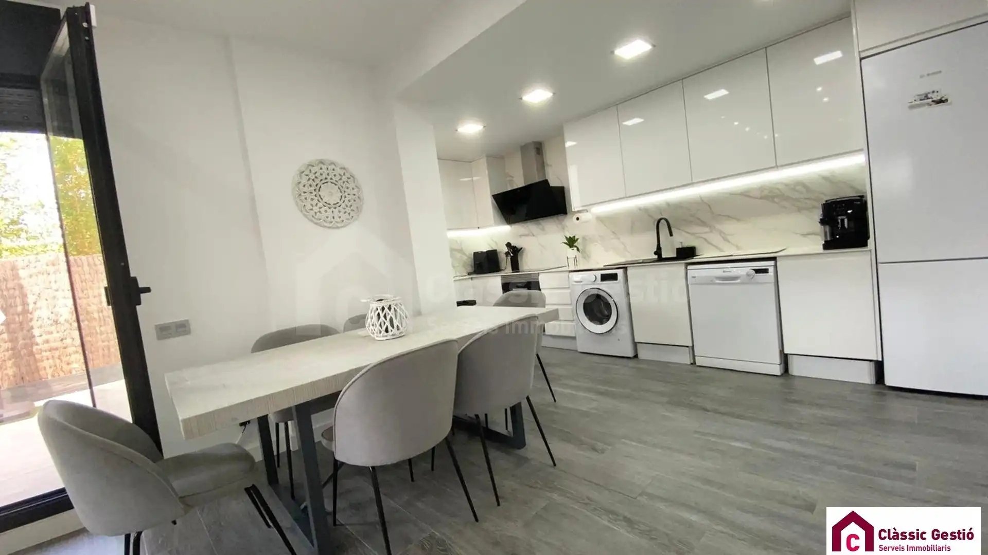 Kitchen of Houses for sale in Terrassa  with Air Conditioner, Heating and Terrace