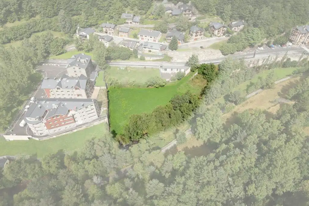 Terreno en venta en El Serrat -Llorts