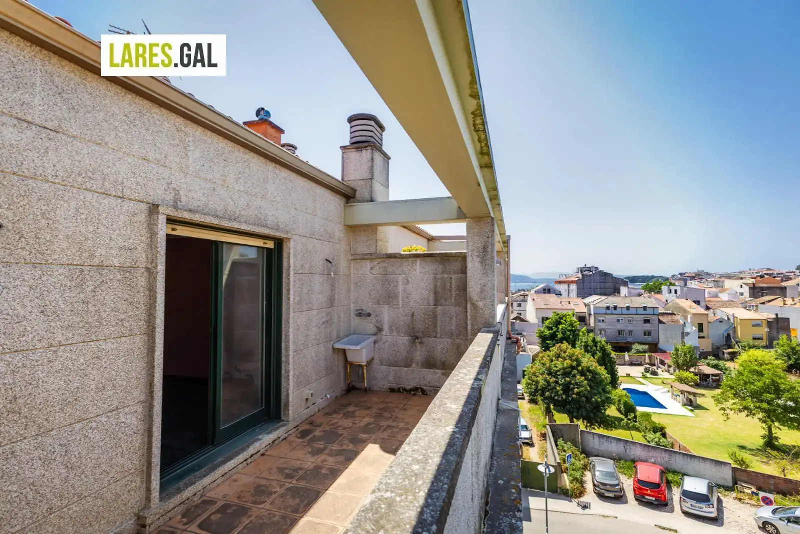 Exterior view of Attic for sale in Cangas   with Terrace