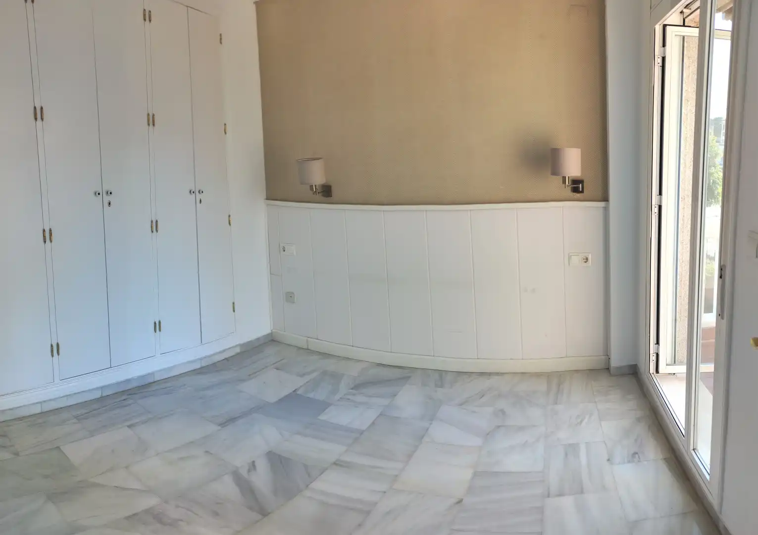 Bedroom of Flat for rent in Tomares  with Air Conditioner, Heating and Terrace