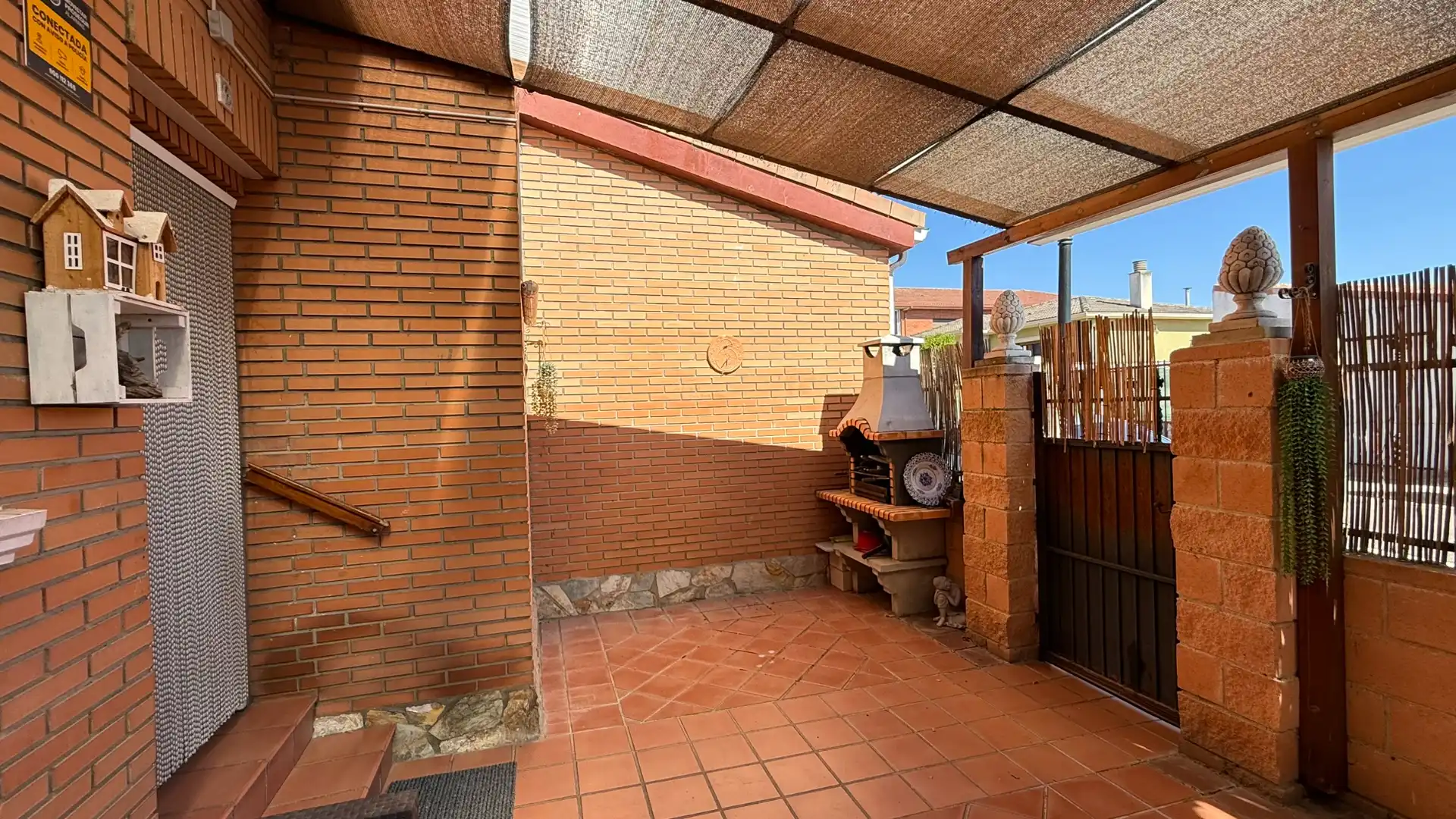 Terraza de Casa adosada en venta en Villa del Prado con Aire acondicionado y Terraza