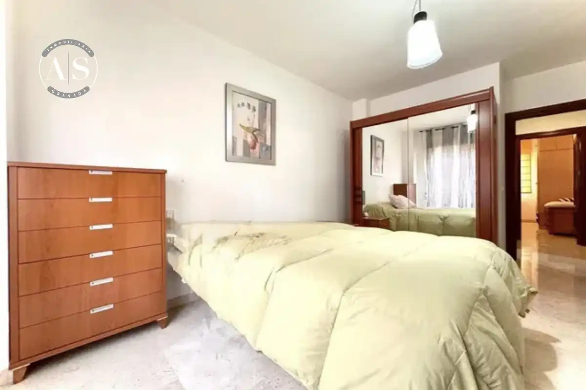 Habitación de Piso en venta en Maracena con Aire acondicionado
