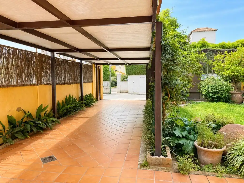 Jardí de Casa o xalet en venda en Córdoba amb Jardí privat, Terrassa i Traster