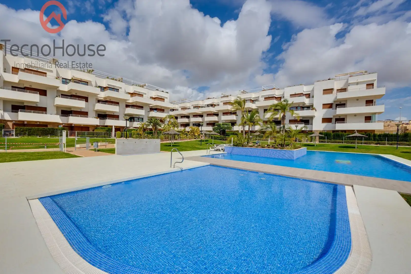 Vista exterior de Apartament en venda en Orihuela amb Aire condicionat, Calefacció i Jardí privat