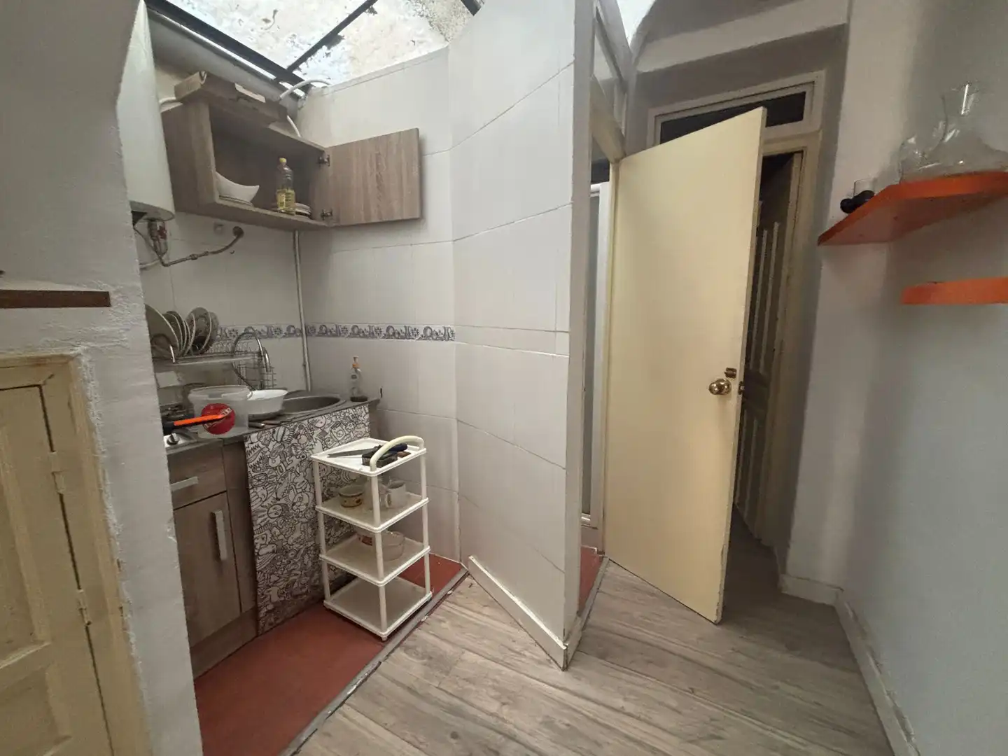 Kitchen of Buildings for sale in Sevilla