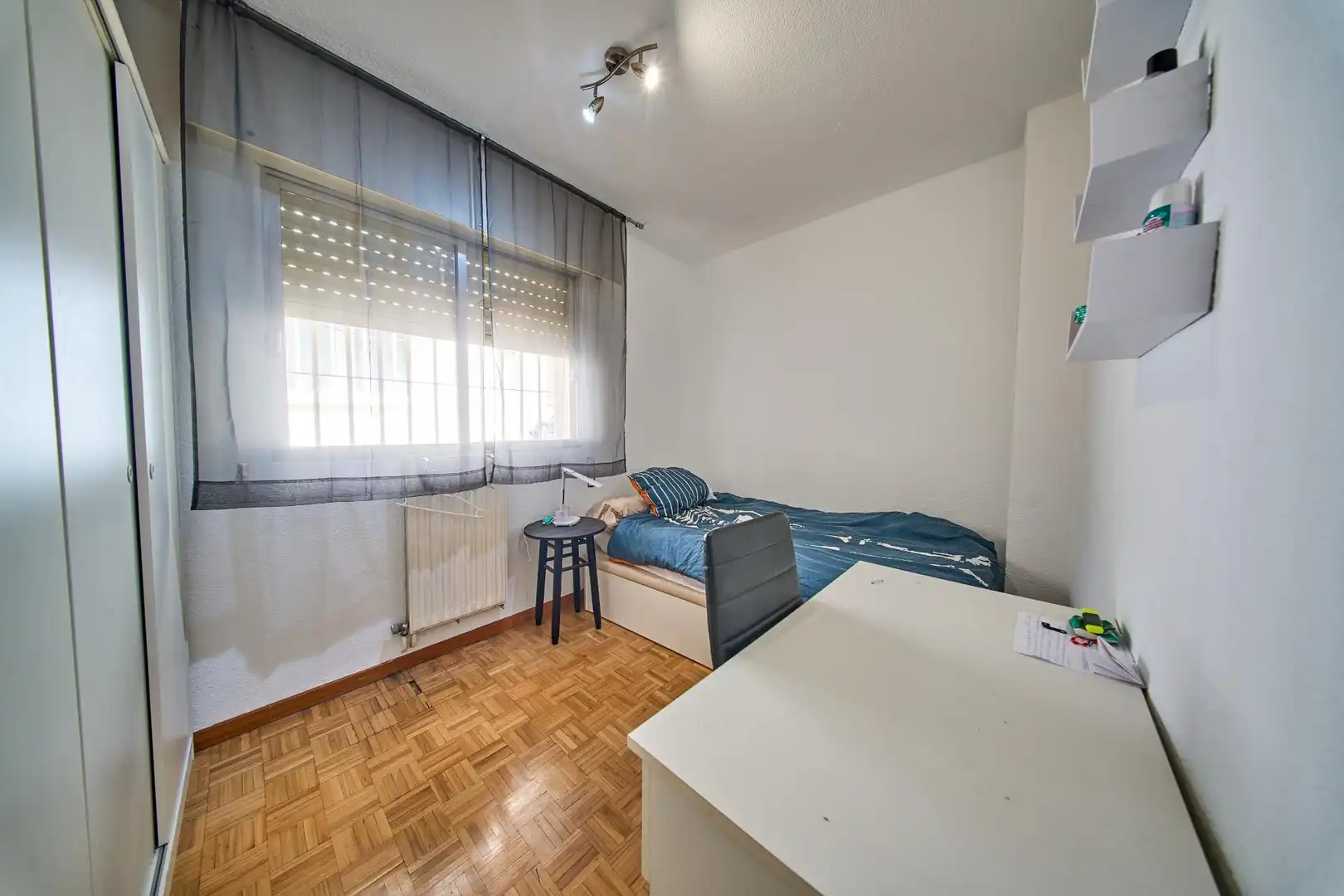 Bedroom of Flat for rent in Granada  with Heating, Terrace and Storage room