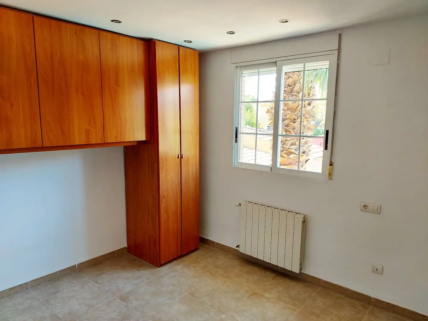 Bedroom of Houses for sale in La Pobla de Vallbona  with Air Conditioner, Heating and Private garden