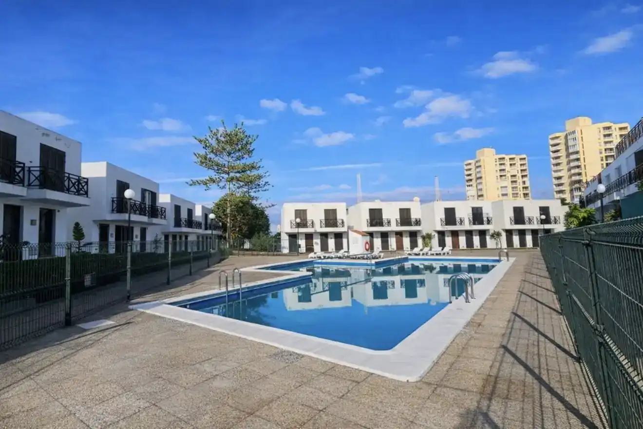 Piscina de Casa adosada per a compartir en Playa de las Américas