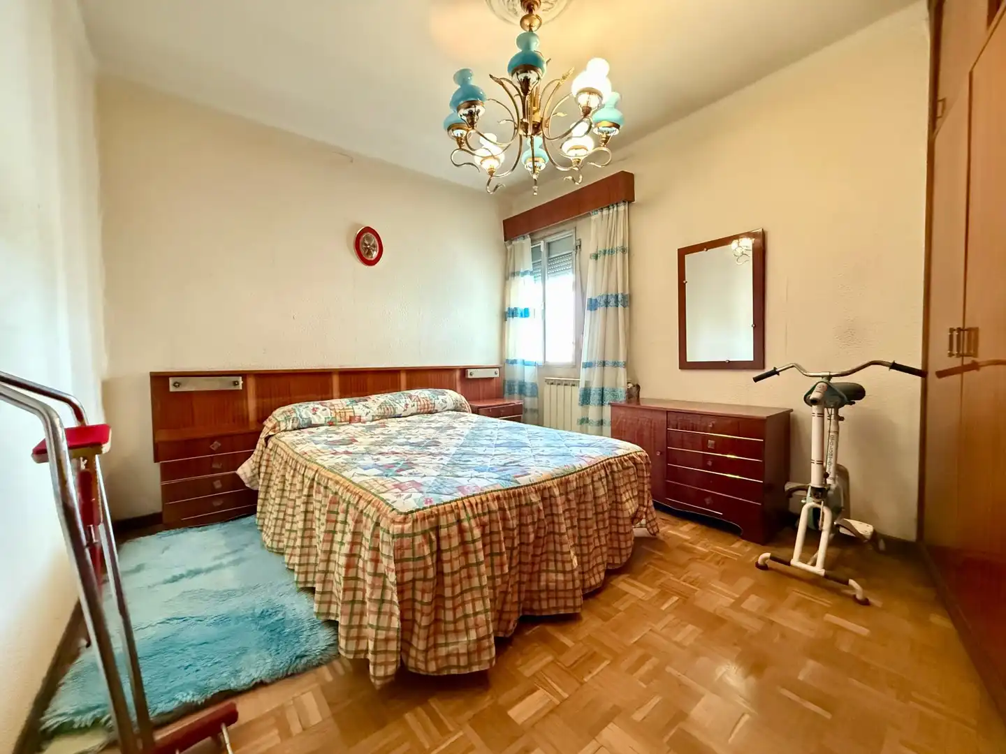 Schlafzimmer von Wohnung zum Verkauf in Madrid mit Klimaanlage und Heizung