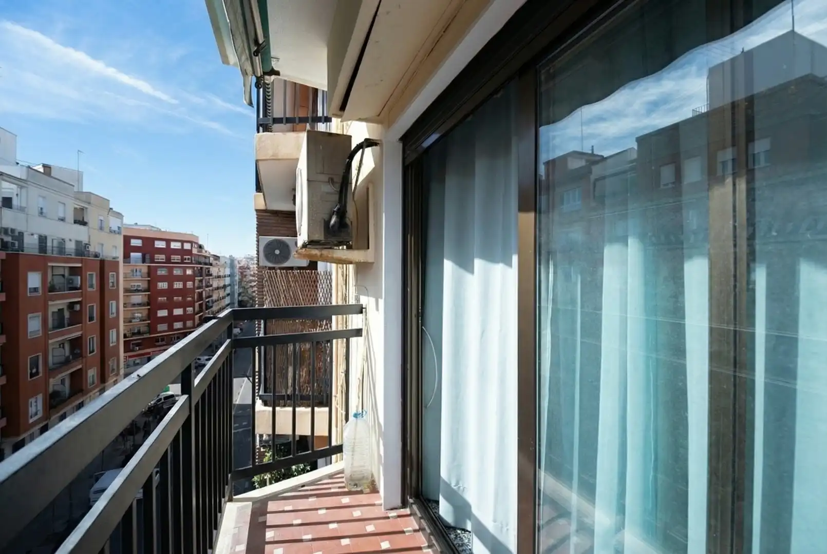 Terrasse von Wohnung zum Verkauf in Valencia mit Klimaanlage, Privatgarten und Abstellraum