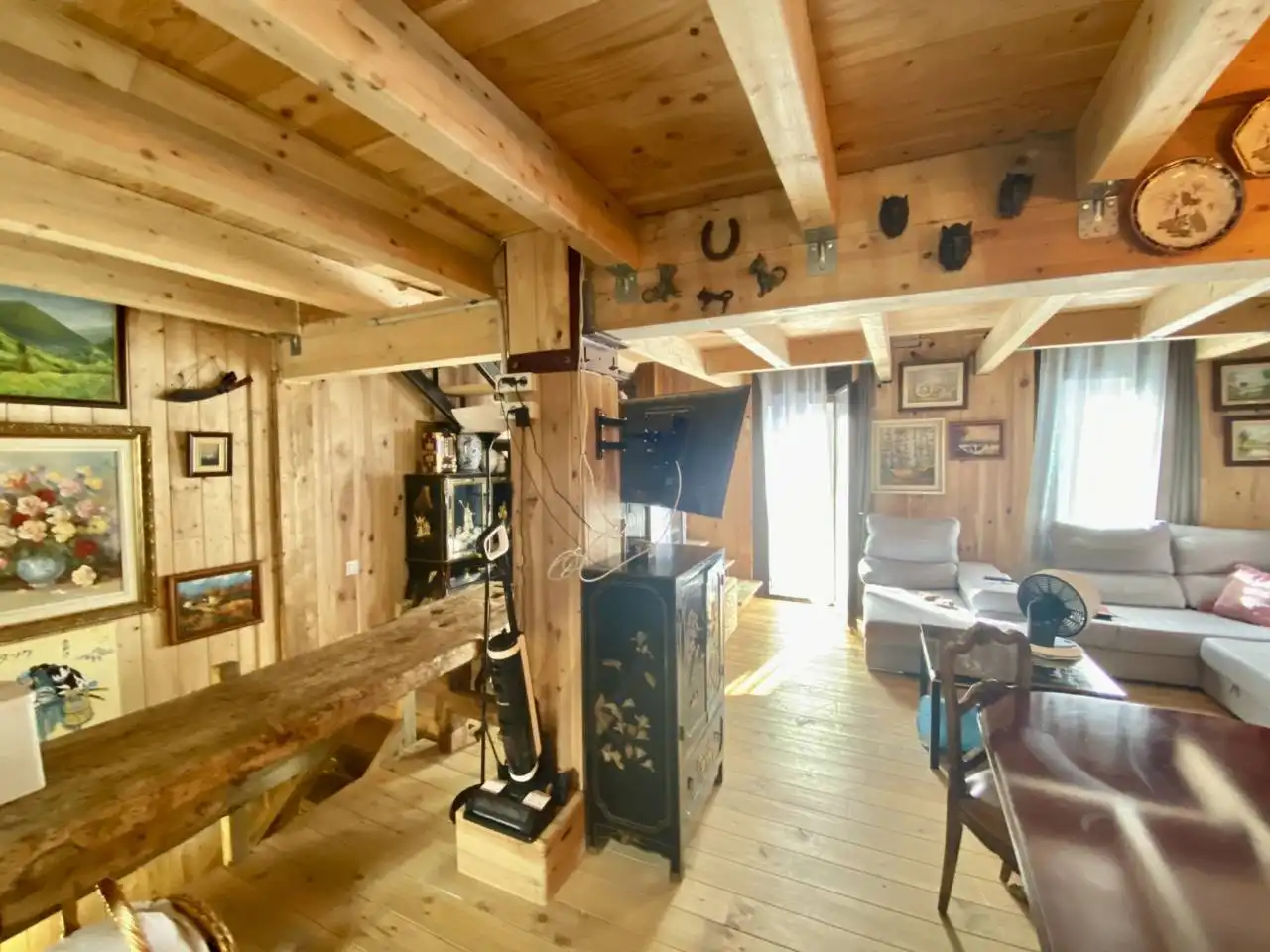 Sala d'estar de Dúplex en venda en Sant Joan Les Fonts amb Calefacció, Traster i Balcó